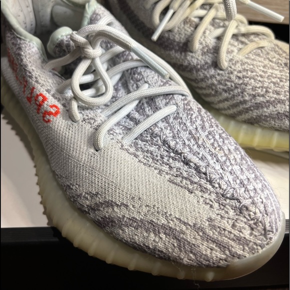 Yeezy Boost- Authentic - Picture 6 of 6